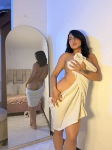 Nicolegh_ For you❤️  2 снимка