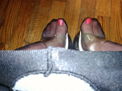 PantyhoseJasmine Crossdressing in pantyhose Pic 2