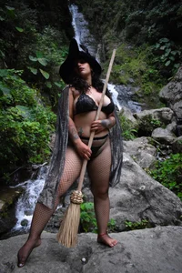 sophiaamethystt Under the Spell of Nature (Halloween). :P Pic 2