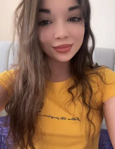 NicoleYoungXXX Public Pic
