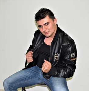 AndrethMuller Public зображення 5