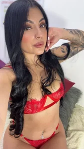 Julietta_Messy Public slika