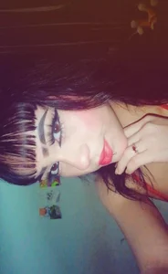 megann_red_ latina Gambar