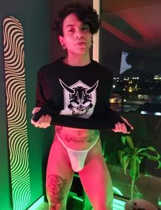 Imagine that it’s magic time de acid_timee  Imagens