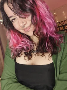 _zephyr_ Green look beautiful with pink ♥️ Pic 9