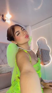 MiaNeill 💚💚💚 Hình 3