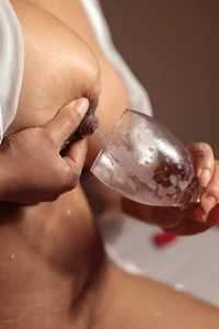 milkqueenboobs milking girl slika 4