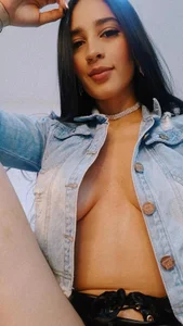 Valentina_Ross_ Shooting day 🥵 Pic 3