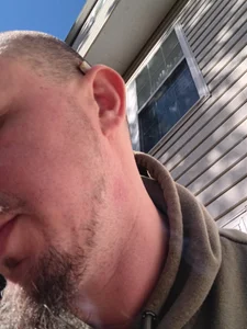 whyteguy410 Just me Pic 4