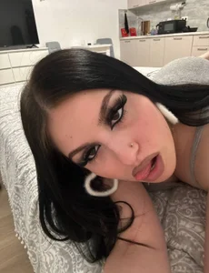 JustLilu Public Pic 4