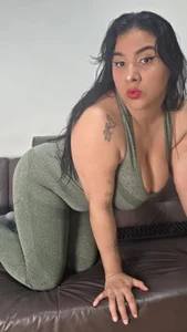 rosevenuss 🤩😈I want to be the owner of your cock and be able to savour you every day🤩 Pic 2
