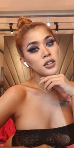 AnitaMoorHead Public Billede 3