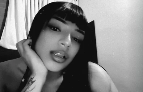 kittyy_XOXO Public Pic 4
