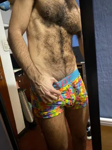 HairybutHorny Espejo Pic 5
