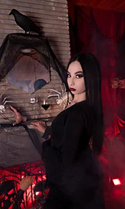 MeganTB This is halloween! 😈 Pic 8
