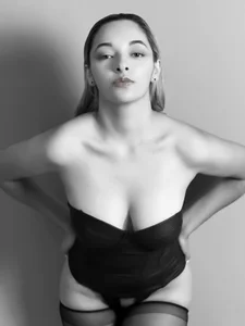 MelissaMoore_ B&W Immagine 