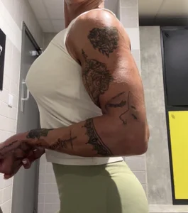 Muscle mummy od Desiree_DiamondXXX  snímek