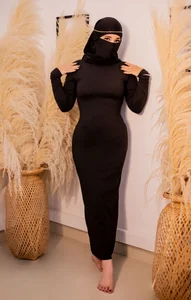 Arab elegance, fire on the skin and desire in the air 🖤🌙 de _Malak  6 Imagens