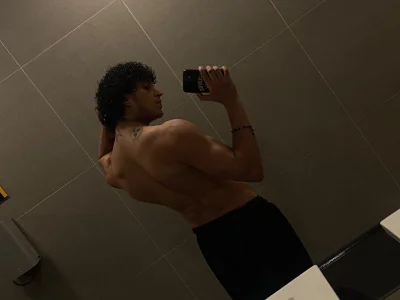 JayTaylorr pec day Pic