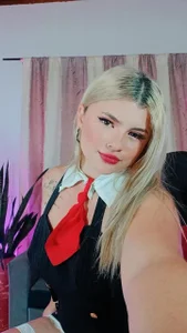 chloejones__ .... টি ছবি