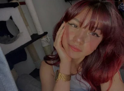 april_bennett Public টি ছবি