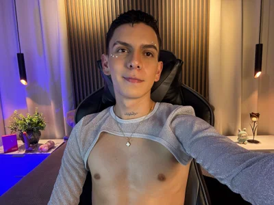 Liam_Fiire ✨ Gambar 4