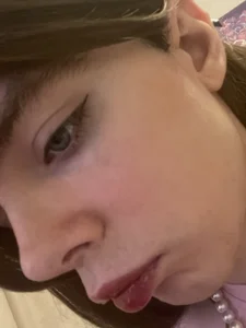 tasty_stranger_aishe purr Pic