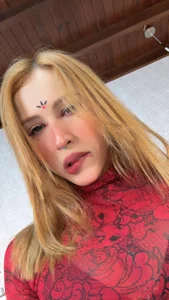 Public de MeganFooster  4 photos