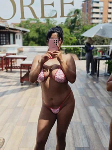 Margaret_Saunders 🌞 Tanned & Tempting — Relaxation never looked this good 💋 Bilde 3