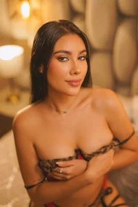 amara_foxx Come I want to warm you up Pic