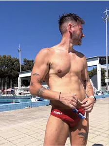 Alexis_King9 Monday at the pool Immagine 