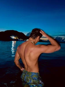 Ryan_and_Aria just relax Pic