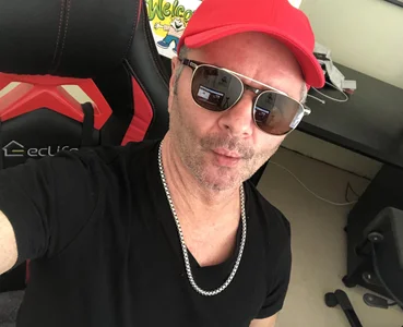 hotdadbod Getting Ready for My Cam Show Foto 4