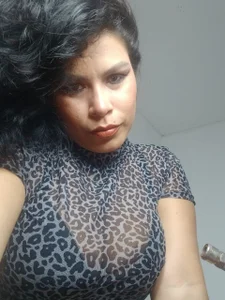 Aurorasanchez_elegant open mind, heart of concrete🤤❤️‍🔥 Pic 4
