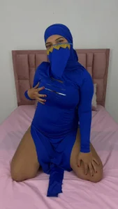 Ashley_sakina Public  4. fénykép