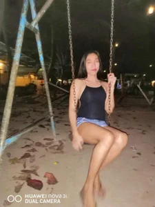 Girl_BigExtra Public Hình 3