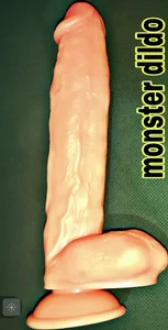 StripchatAssam93のMy new dildoの 5枚の写真