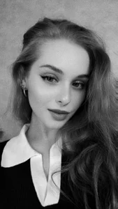 ElizabethHenderson Public Pic 2