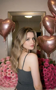 Holly-Glamour's photo