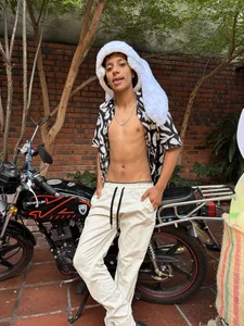 🐱‍🚀 de Yei_lee_  2 Imagens