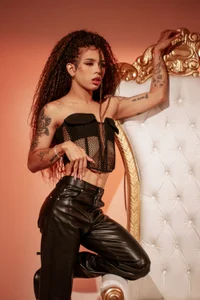 Samantha_Bernardo Queen of Hearts Pic 4