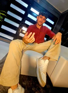 Alan_Del_Reyxのboy in redの枚の写真