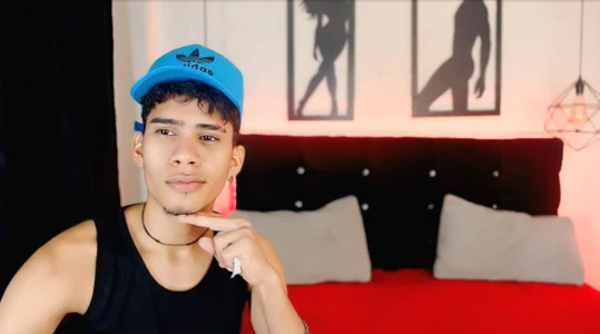 Skinny_cute_AlyerのPublicの 4枚の写真