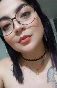 sally10_35 Public Pic 4