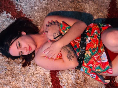 kassandra_james Have you opened your Christmas gift yet? 사진 8