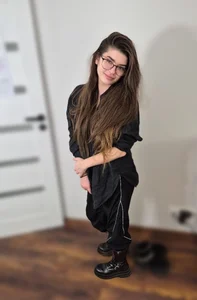 AnnaDevine Public Immagine  5