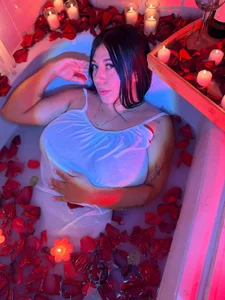 Want an unforgettable date? 💌💋 de KendalMilleer Foto 3