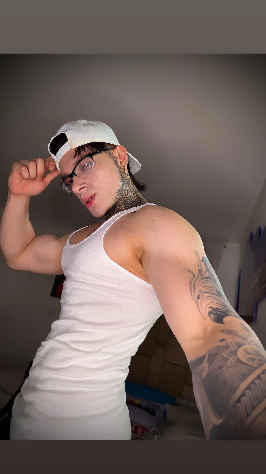 DennisWalkerr Trending Pic 245