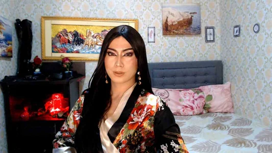 ClassyKendall Dominant and classy Pic 2