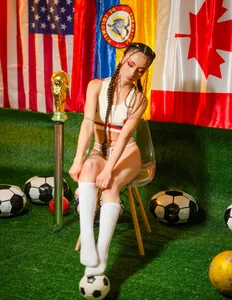 AbrilLewis World Cup Temptation Foto 4